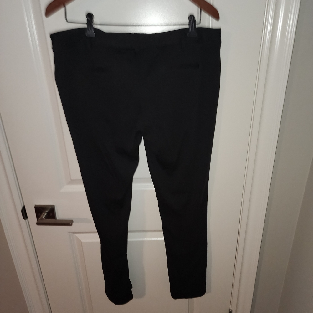 Laundry Capris - Picture 4 of 7